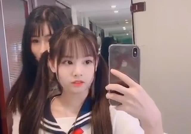 火线妹人气高涨一个月粉丝涨了800万快手养星计划很成功