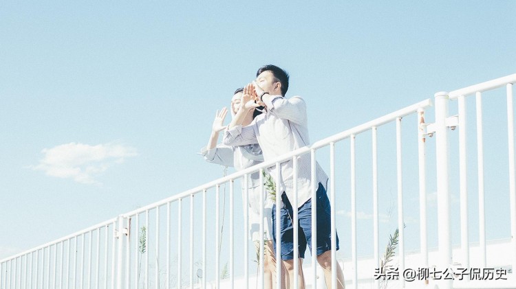 在微信里谈情说爱你仿佛看到了爱情最初的样子纯粹又美好!