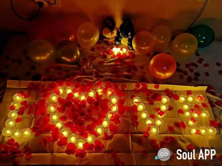 Soul上1042天异地恋每天一个爱心外卖他们的认识竟始于..
